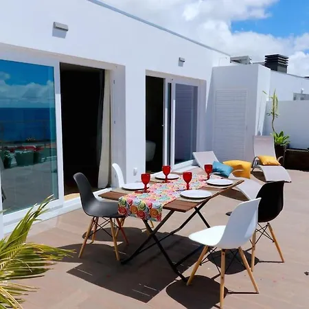 Consuls Ocean View Apartment *
